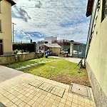 アパート Near Train Station Luxury House 5 Beds