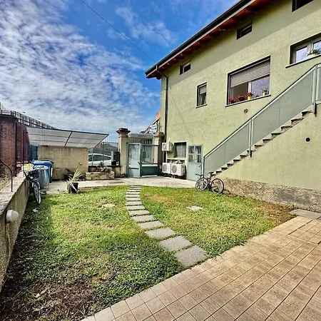 Appartamento Near Train Station Luxury House 5 Beds *