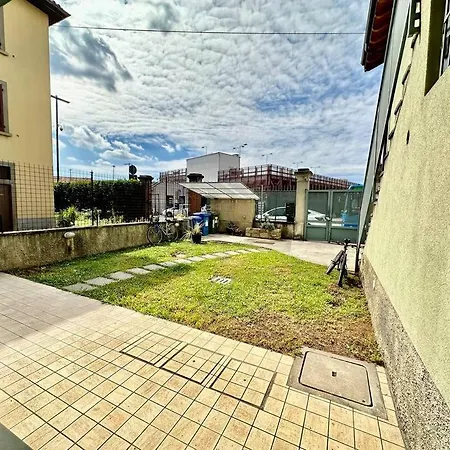 Apartamento Near Train Station Luxury House 5 Beds