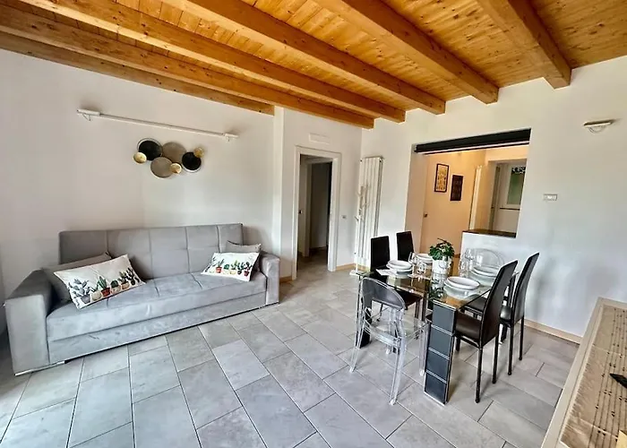 公寓 Near Train Station Luxury House 5 Beds 贝尔加莫